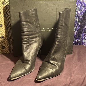 Laundry by Shelli Segal Black Leather Ankle Boots. Sx 9.5